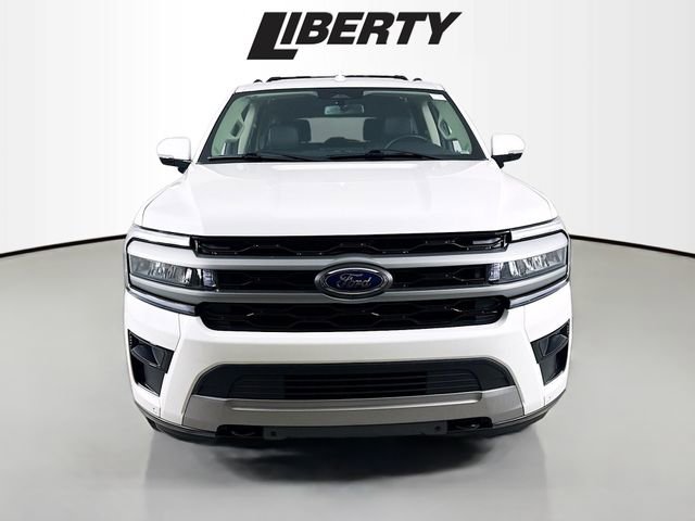 Used 2024 Ford Expedition Max XLT image 2