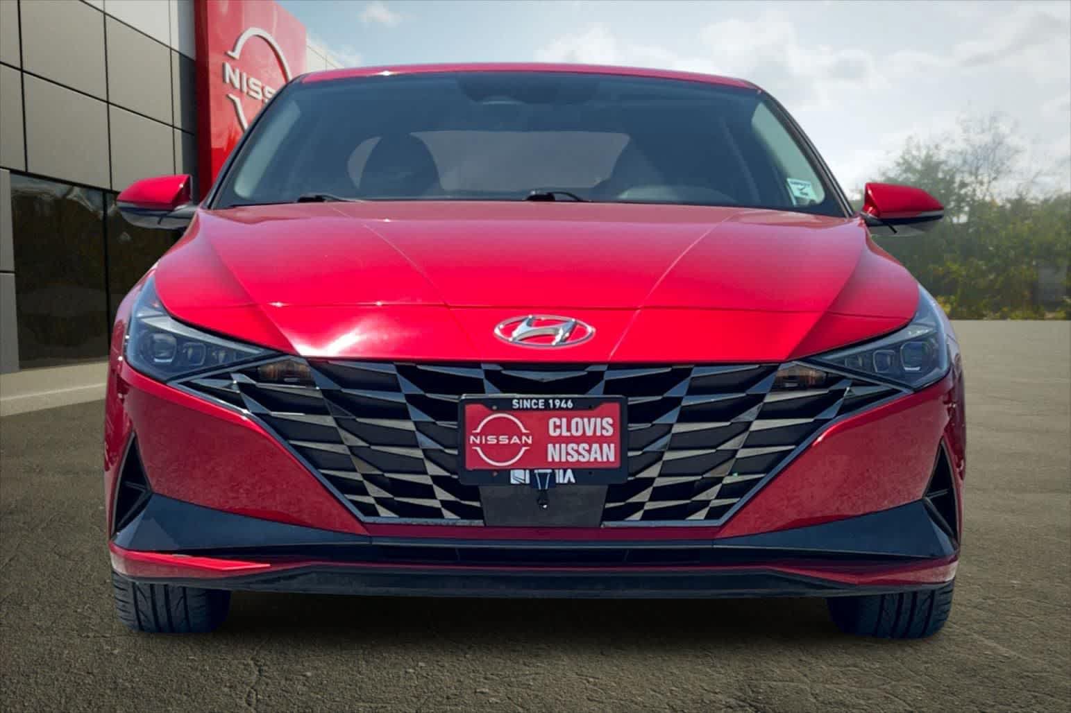 Used 2021 Hyundai Elantra Limited FWD image 11