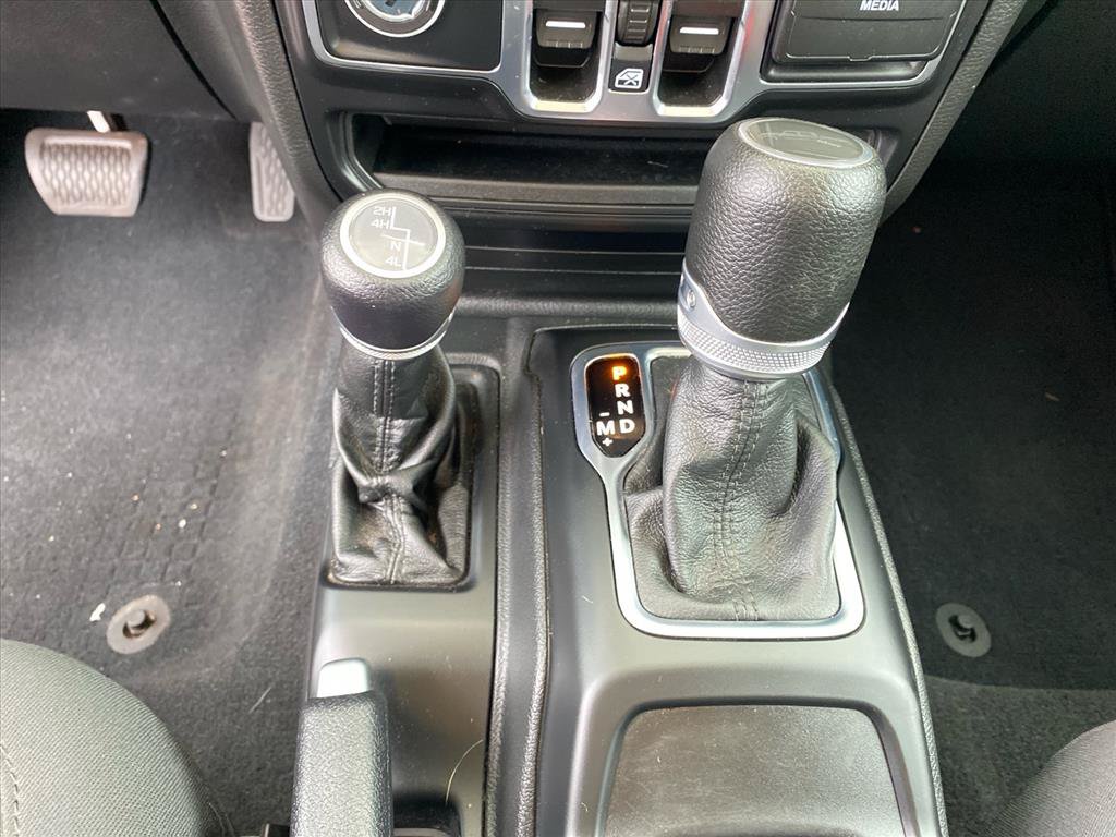 Used 2022 Jeep Gladiator Sport AWD/4WD image 12