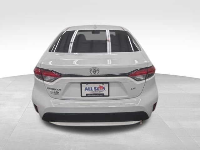Used 2021 Toyota Corolla LE image 4