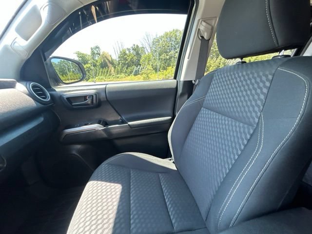 Used 2022 Toyota Tacoma SR5 w/ Trail Edition AWD/4WD image 19