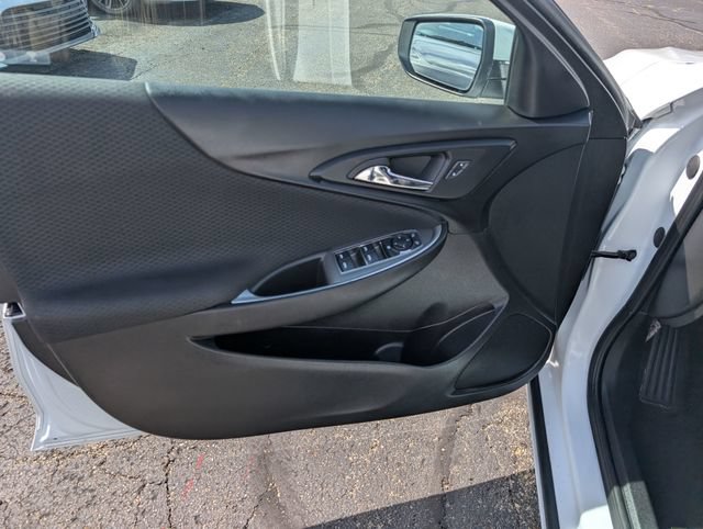 Used 2025 Chevrolet Malibu LT FWD image 12