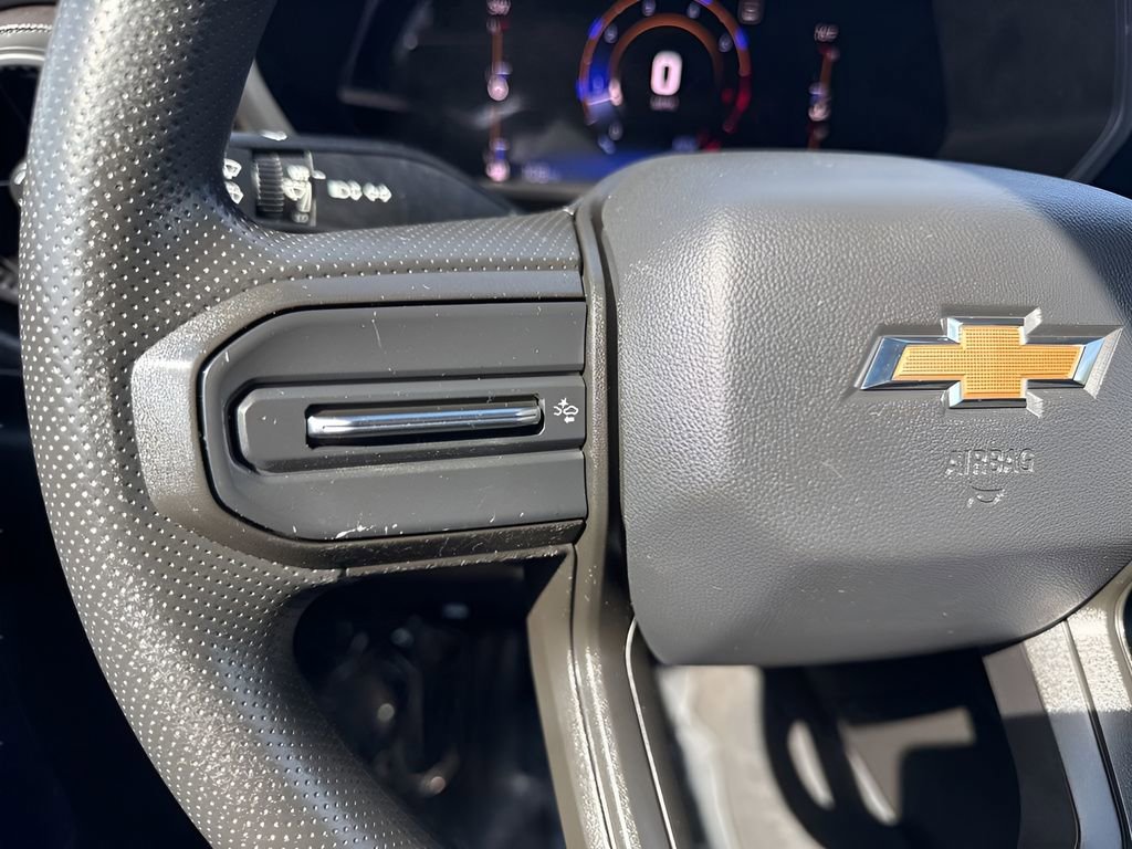 Used 2023 Chevrolet Colorado W/T image 13