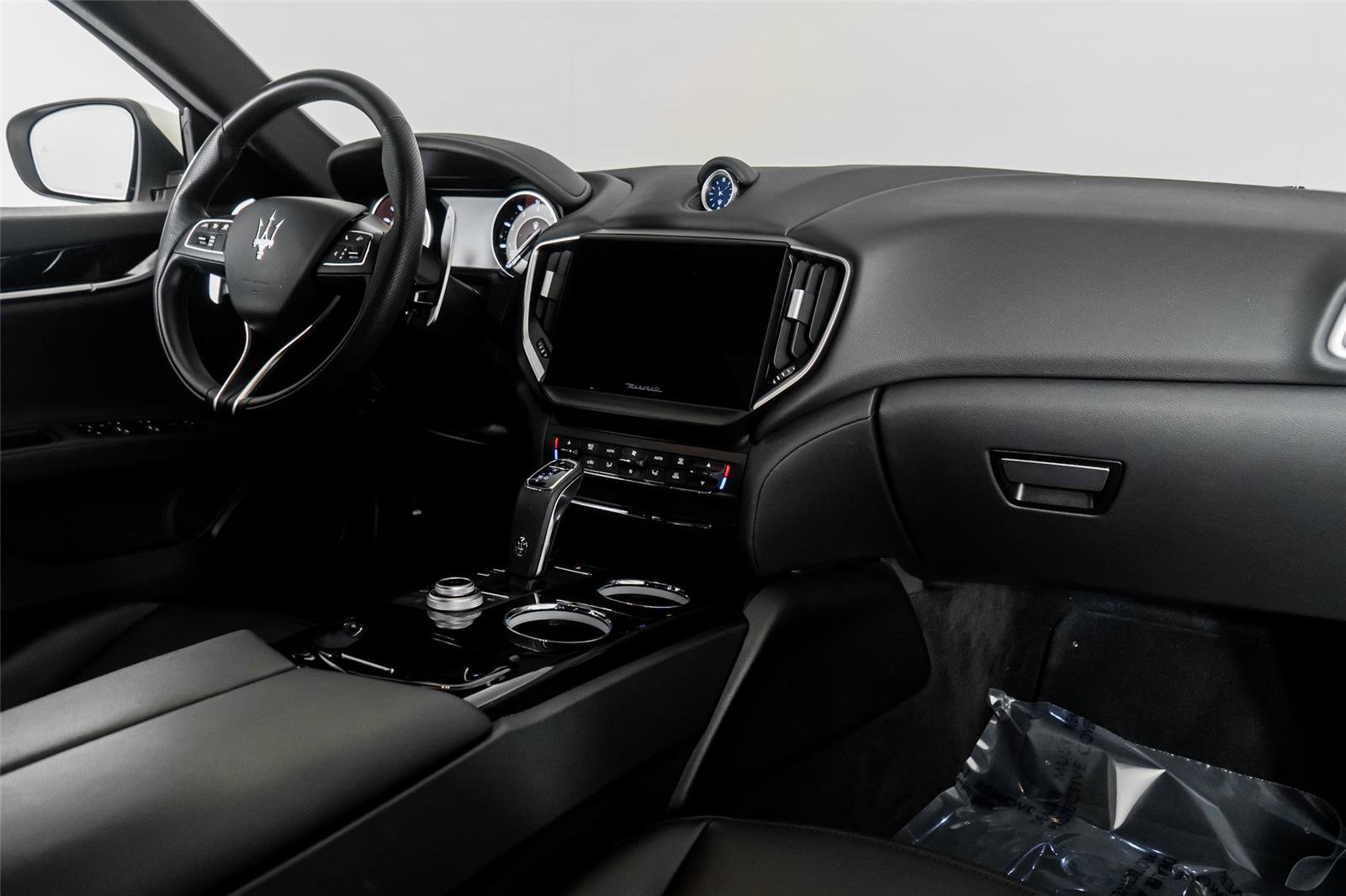 Used 2023 Maserati Ghibli Modena RWD image 54
