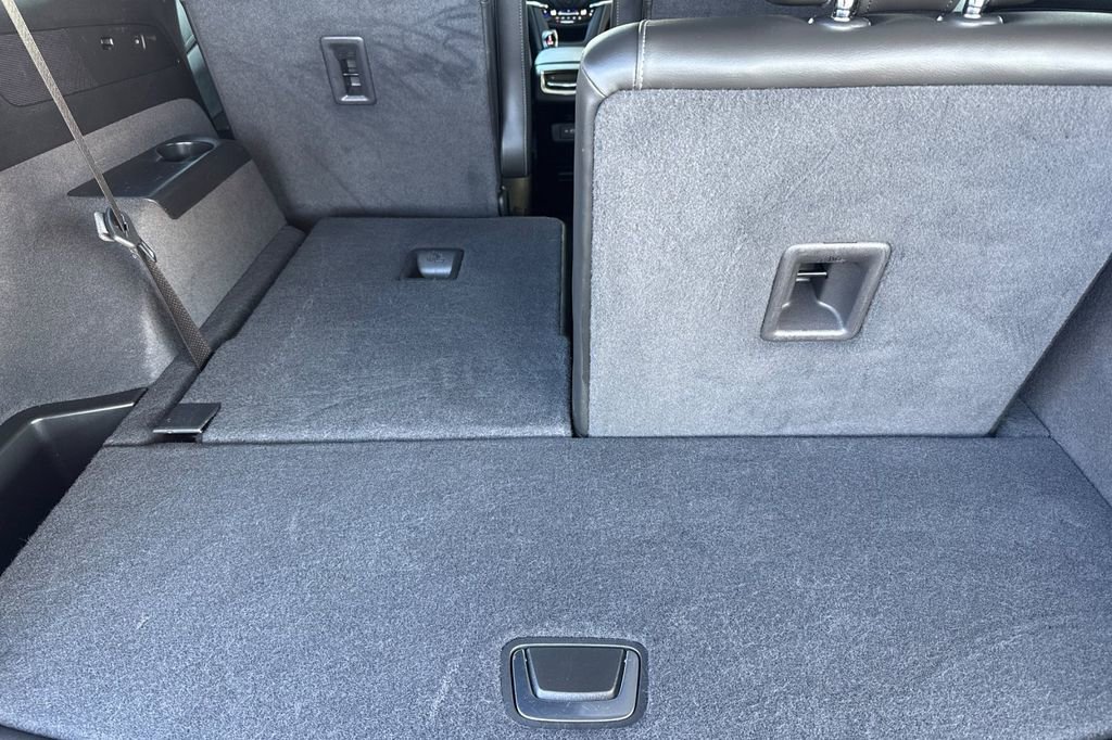 Used 2025 Cadillac XT6 Premium Luxury image 23