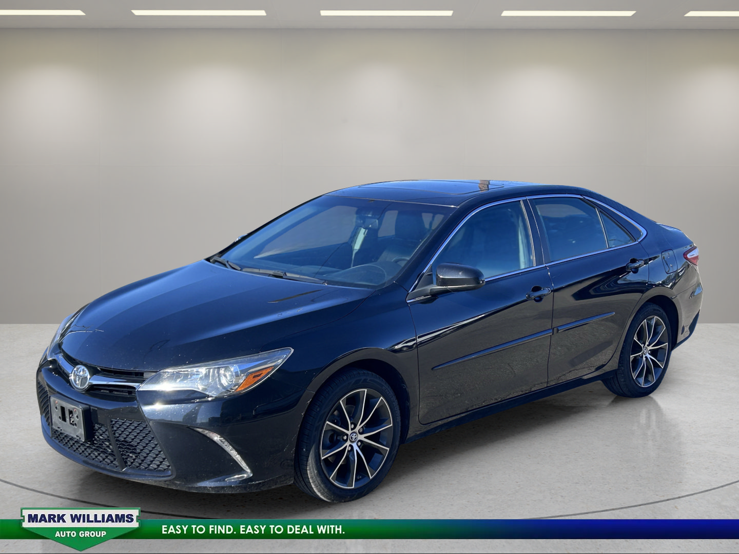Used 2017 Toyota Camry FWD image 2