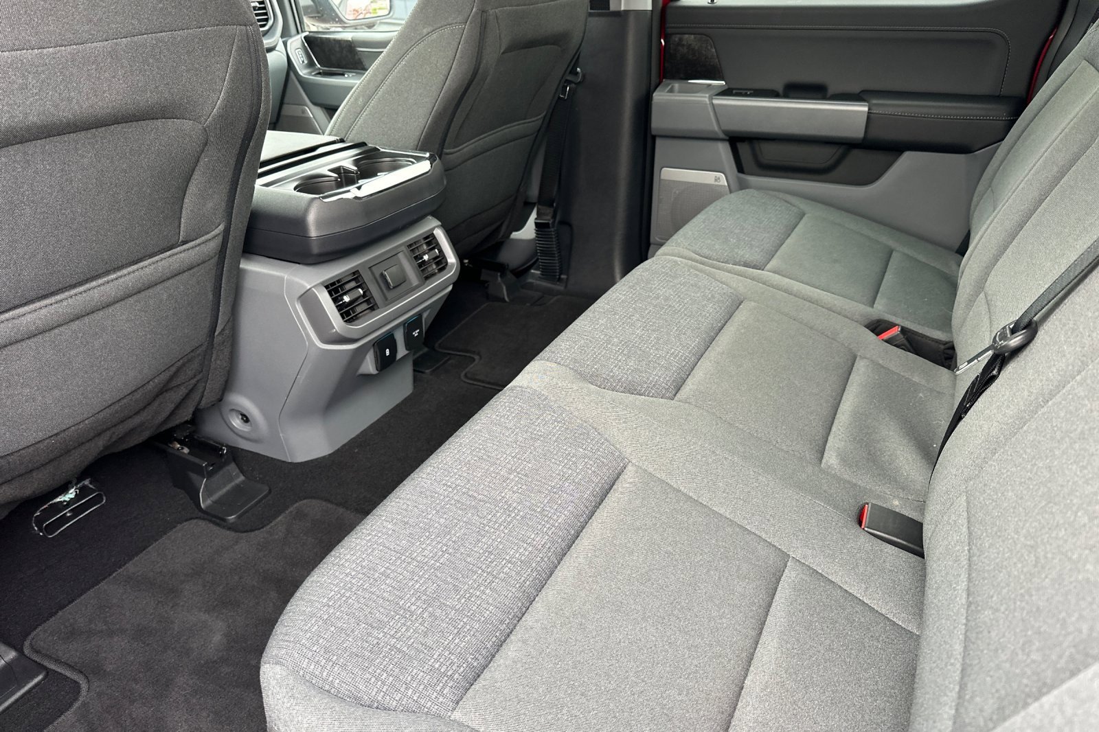 Used 2024 Ford F150 Lightning Flash image 12