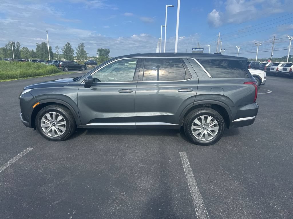 Used 2023 Hyundai Palisade SE w/ Cargo Package AWD/4WD image 5