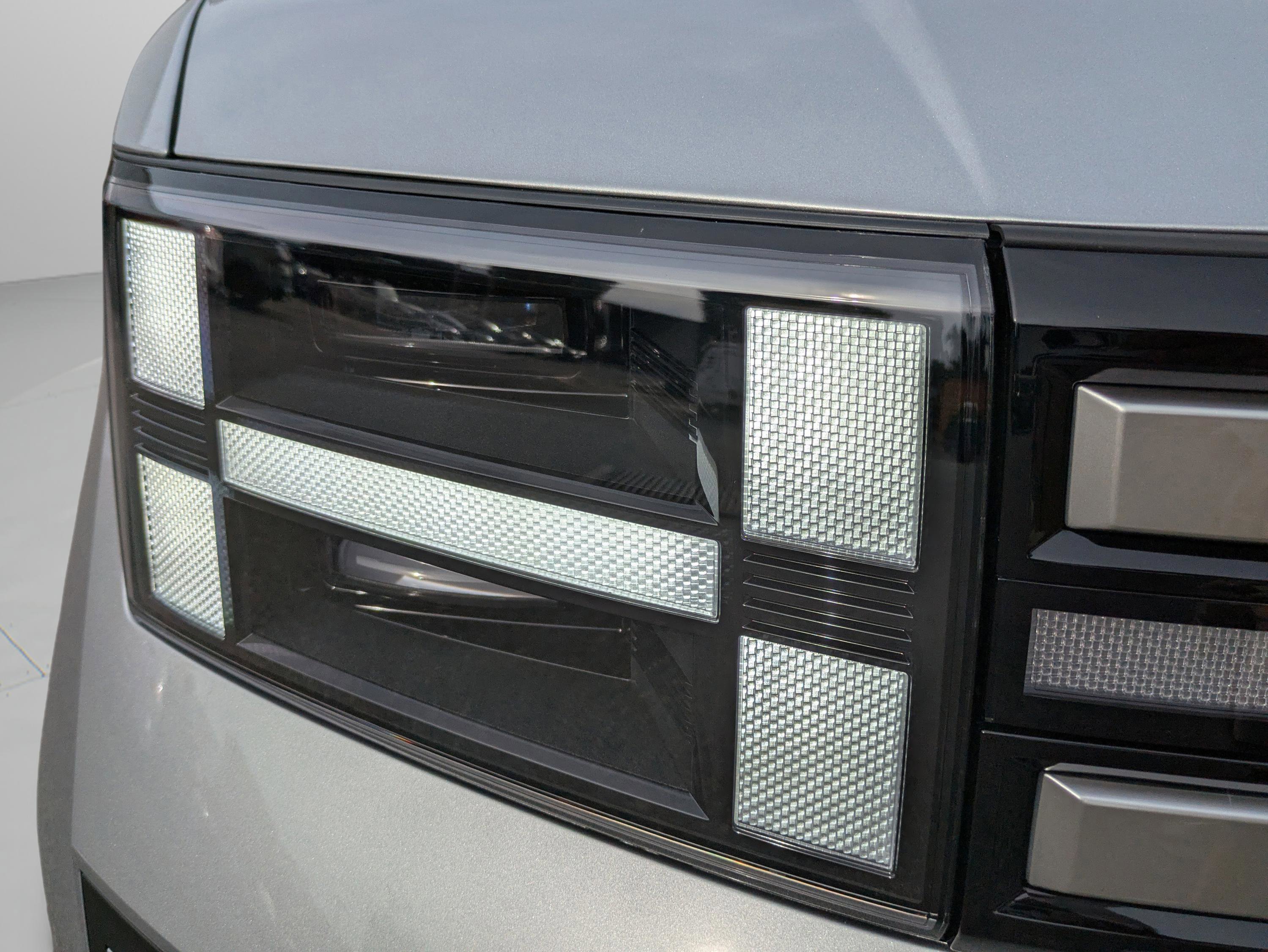 New 2026 Hyundai Santa Fe SE image 13