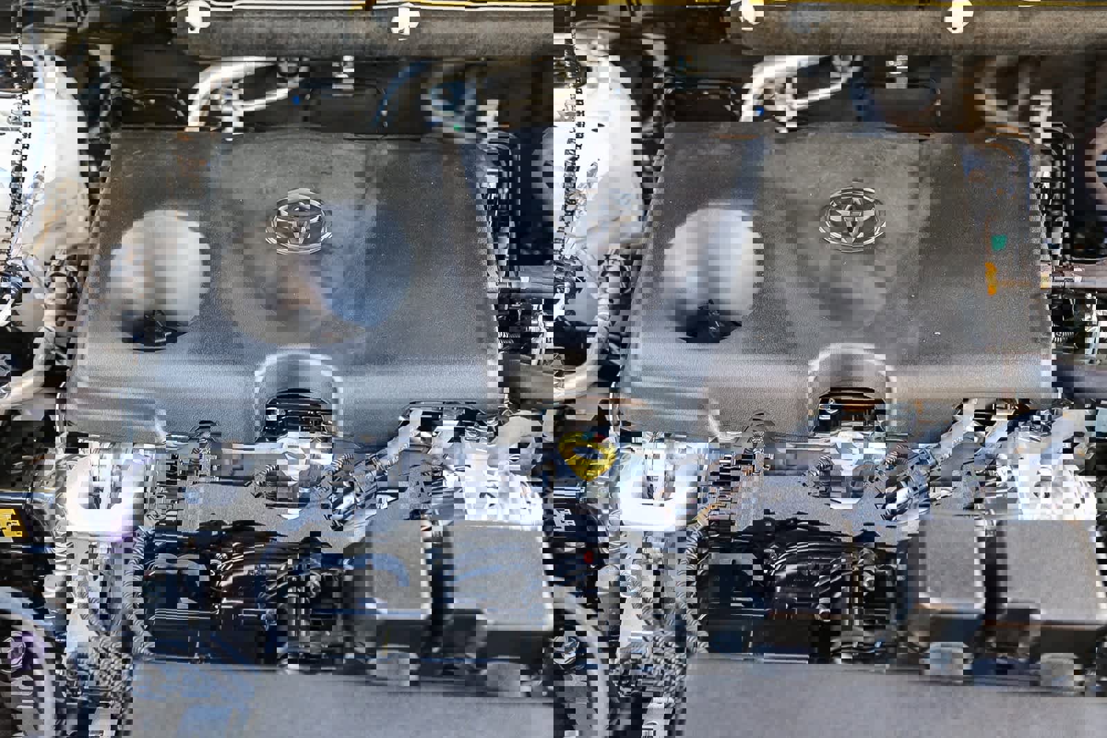 Used 2023 Toyota RAV4 XLE Premium image 23