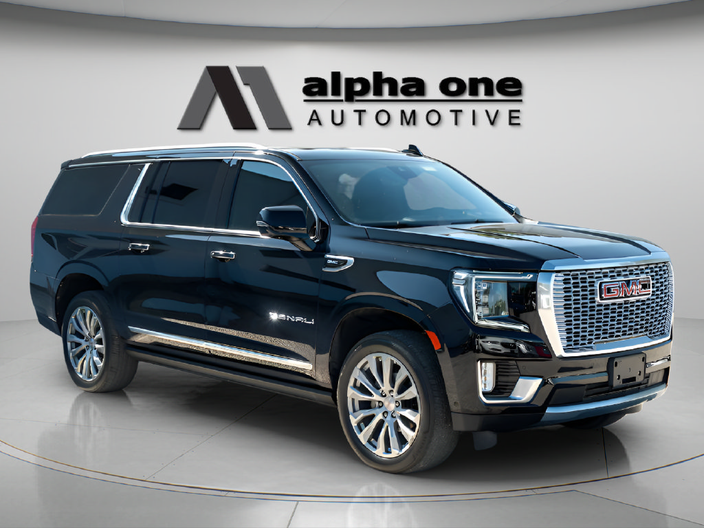 Used 2024 GMC Yukon XL Denali w/ Denali Reserve Package RWD image 3