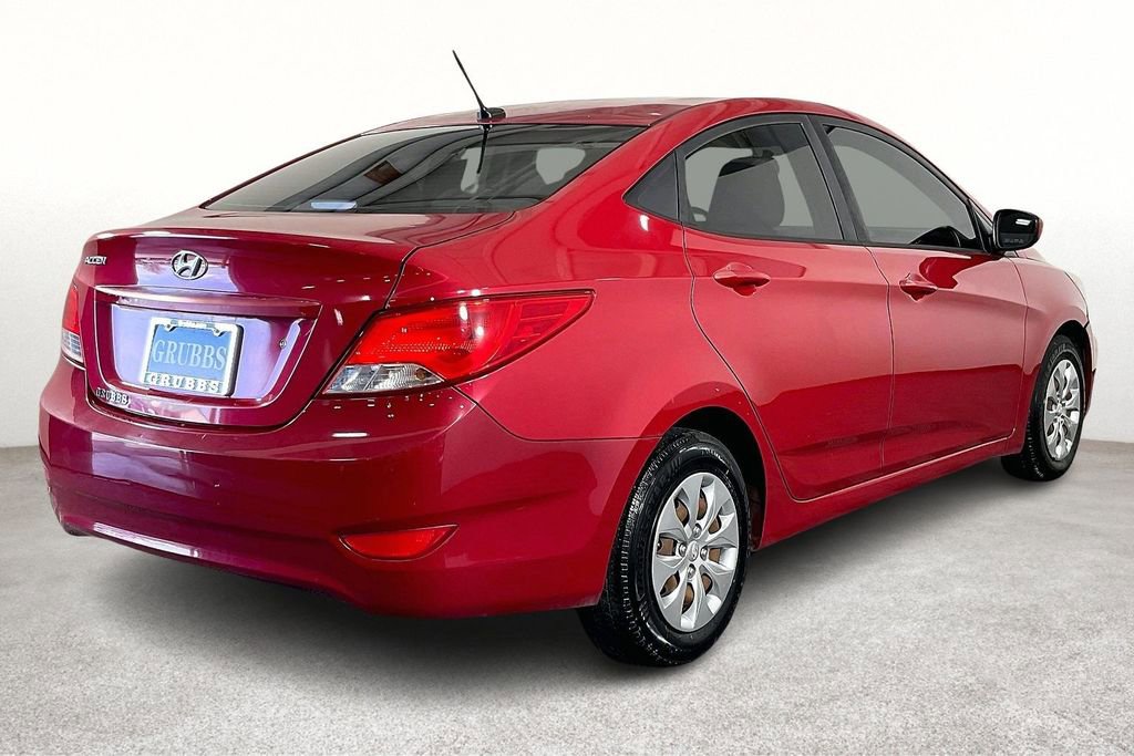 Used 2017 Hyundai Accent SE image 2