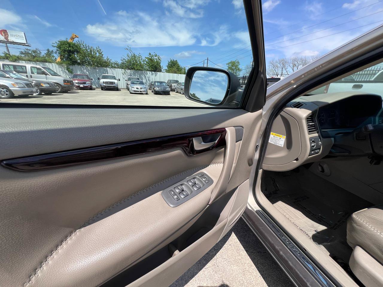 Used 2002 Volvo V70 Cross Country AWD/4WD image 24