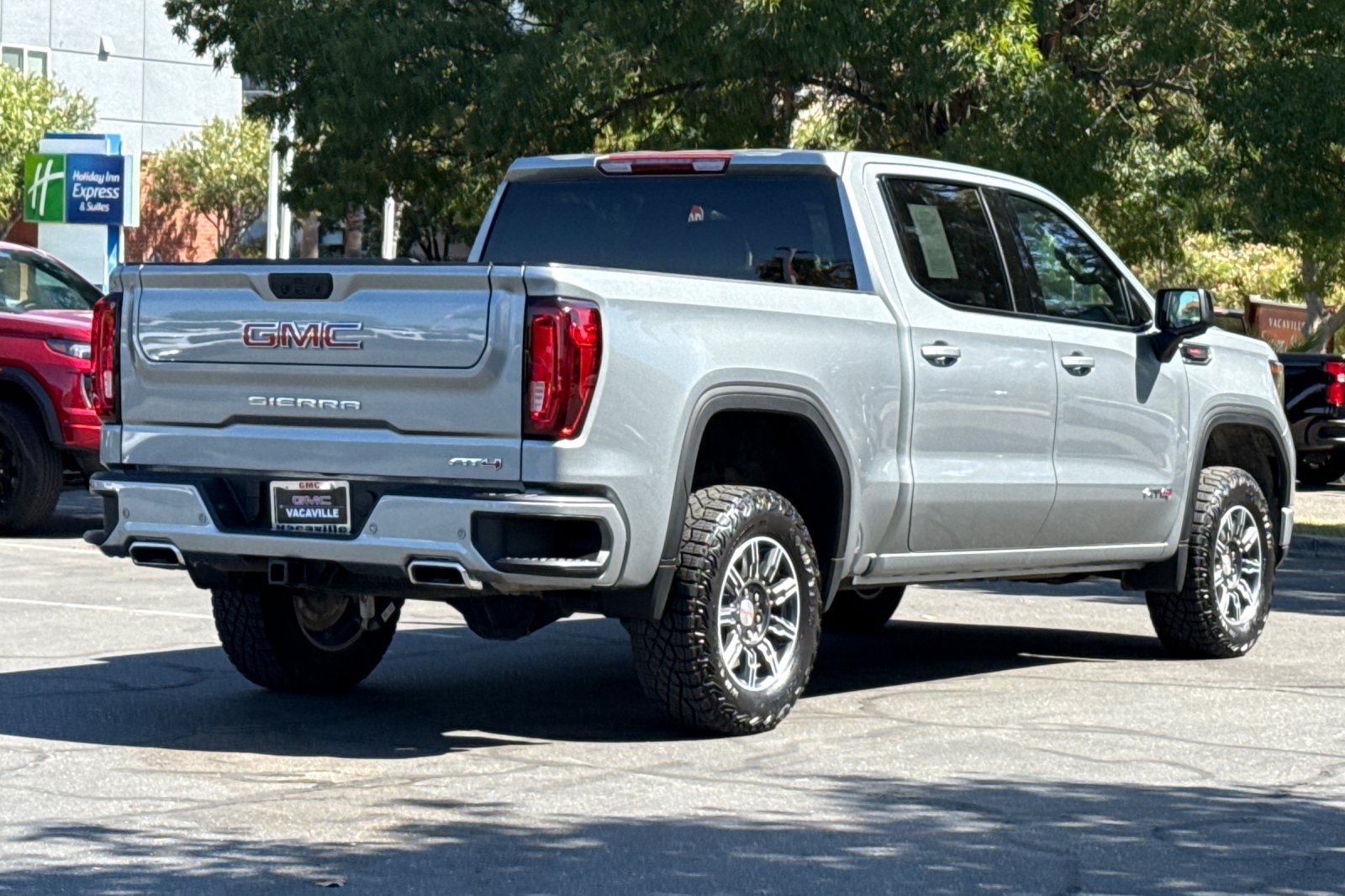 Used 2025 GMC Sierra 1500 AT4 AWD/4WD image 5