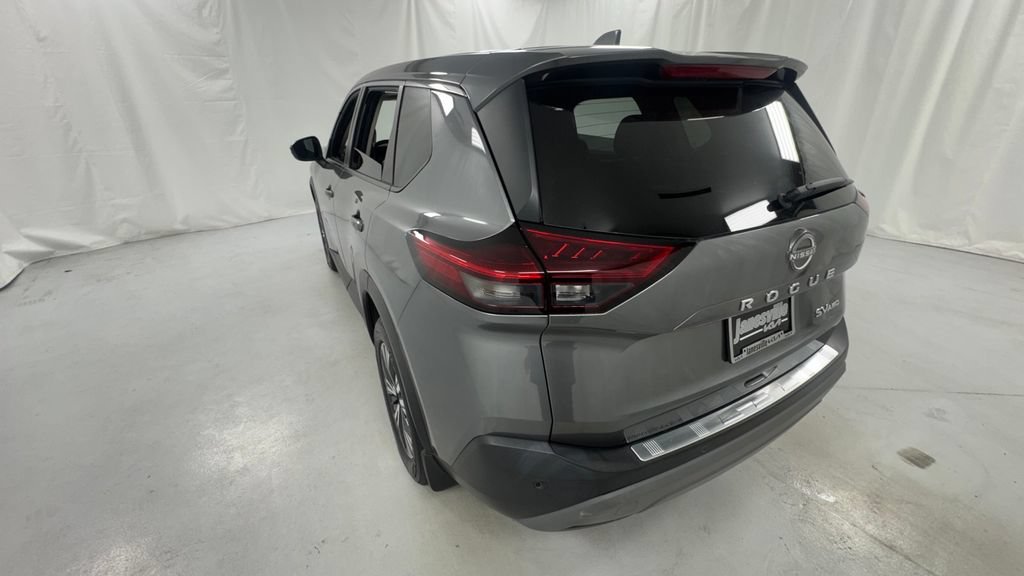 Used 2022 Nissan Rogue SV AWD/4WD image 5