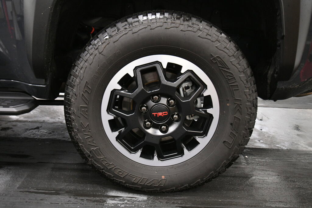 Used 2025 Toyota 4Runner TRD Off-Road Premium w/ Tow Technology Package image 33