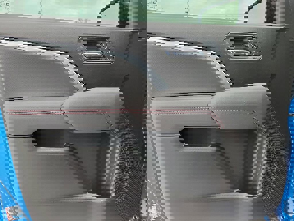 Used 2023 Chevrolet Colorado Z71 w/ Z71 Convenience Package 2 image 17