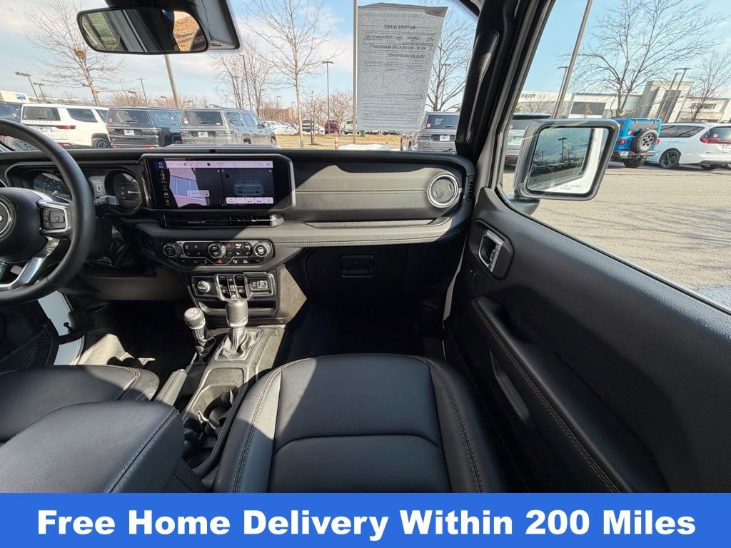 Used 2024 Jeep Wrangler Unlimited Sahara w/ Safety Group image 19