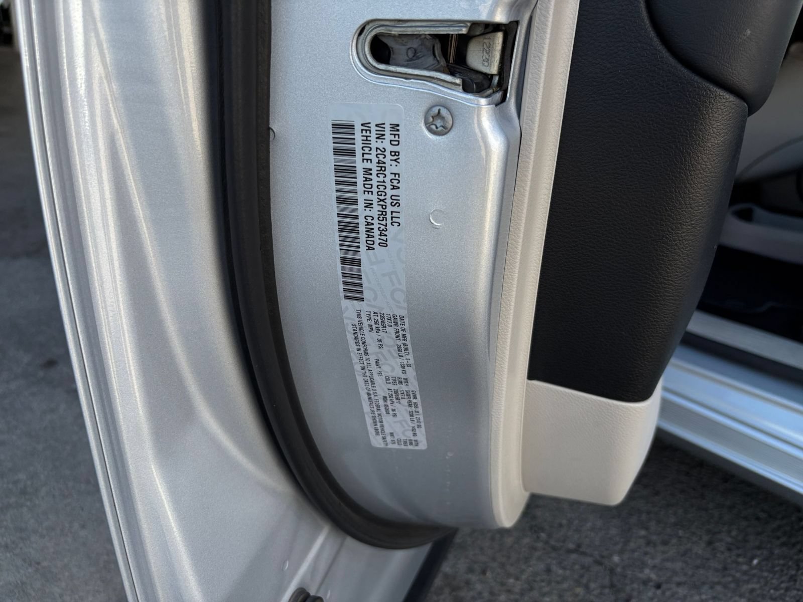 Used 2023 Chrysler Voyager LX FWD image 31
