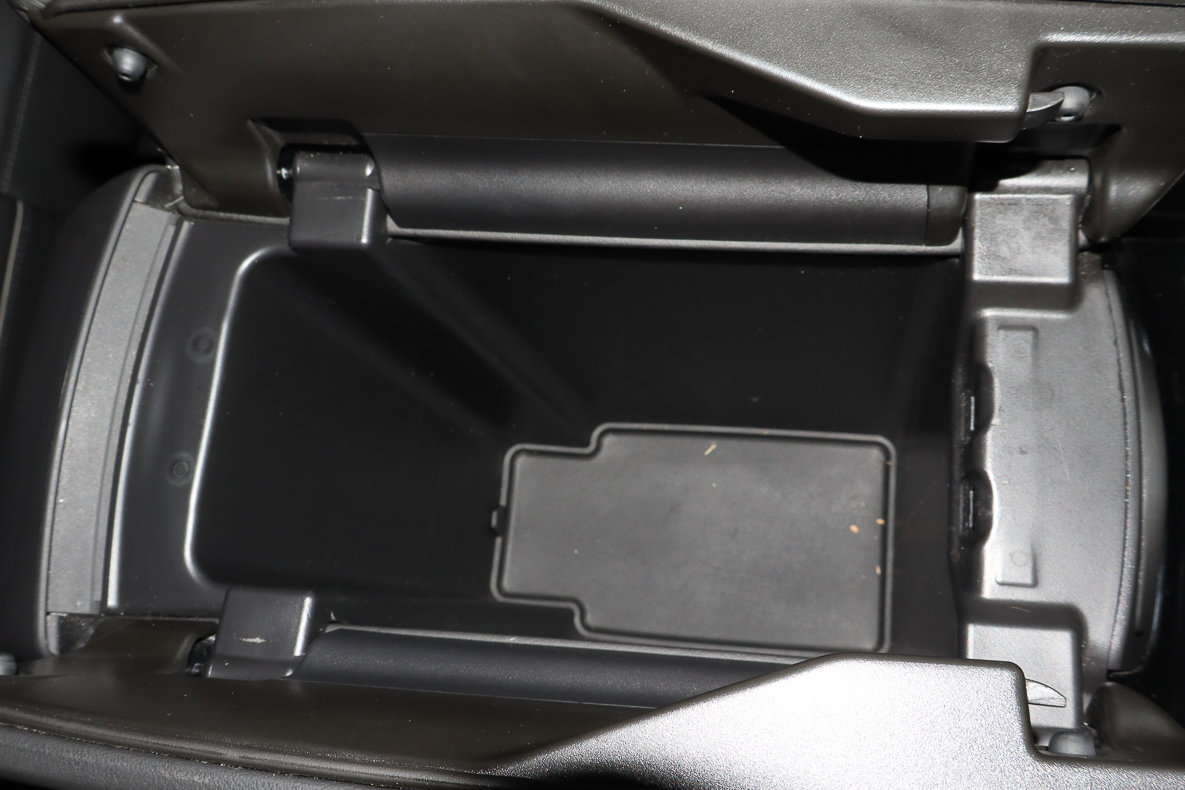 Used 2021 Buick Envision Essence w/ Technology Package I image 28