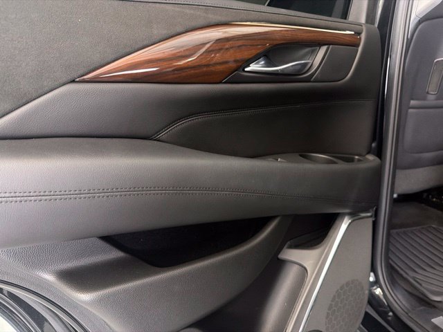 Used 2017 Cadillac Escalade Premium Luxury RWD image 13