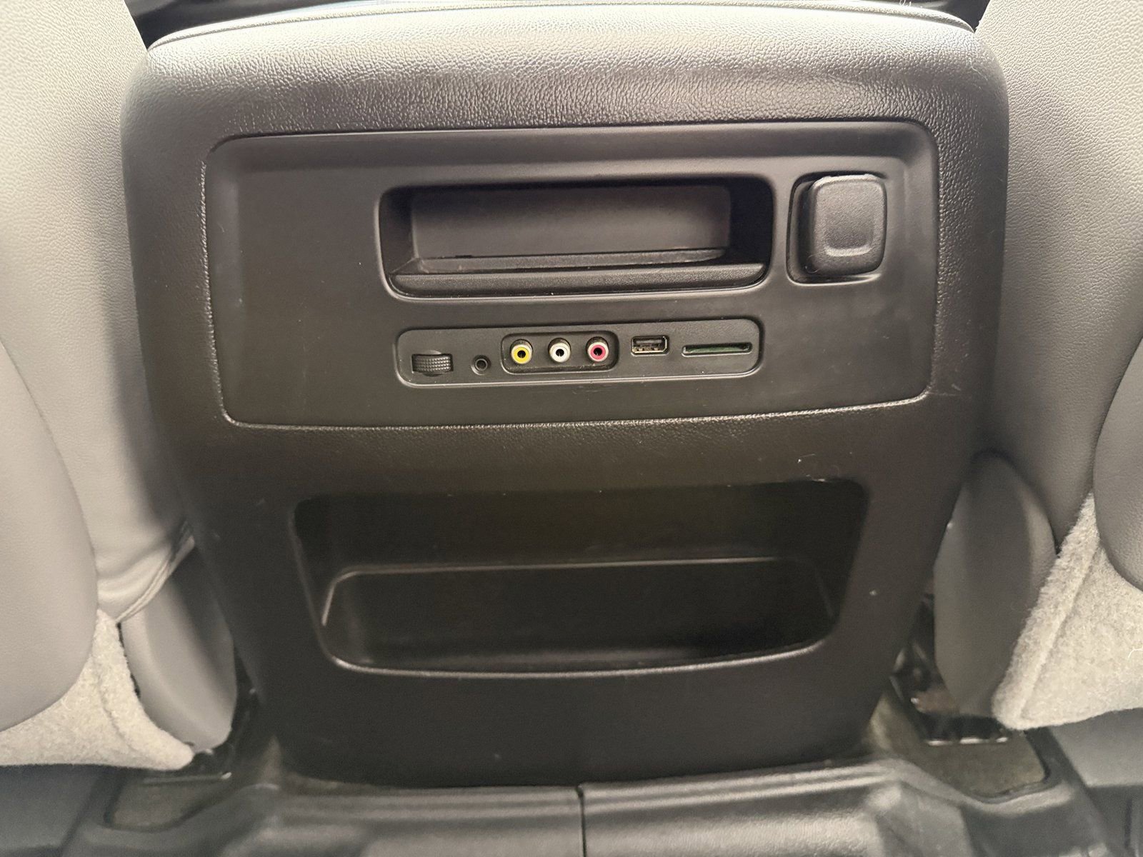 Used 2015 GMC Sierra 1500 SLT w/ SLT Crew Cab Value Package image 27