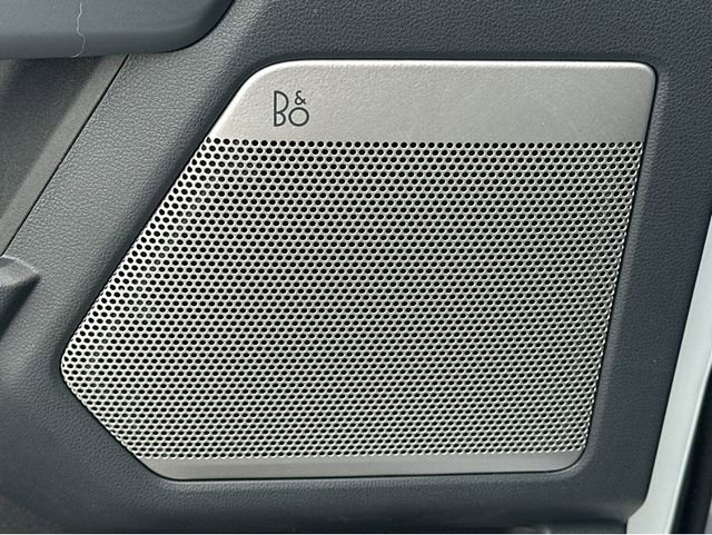 Used 2022 Ford F150 Lariat w/ Equipment Group 501A Mid AWD/4WD image 11