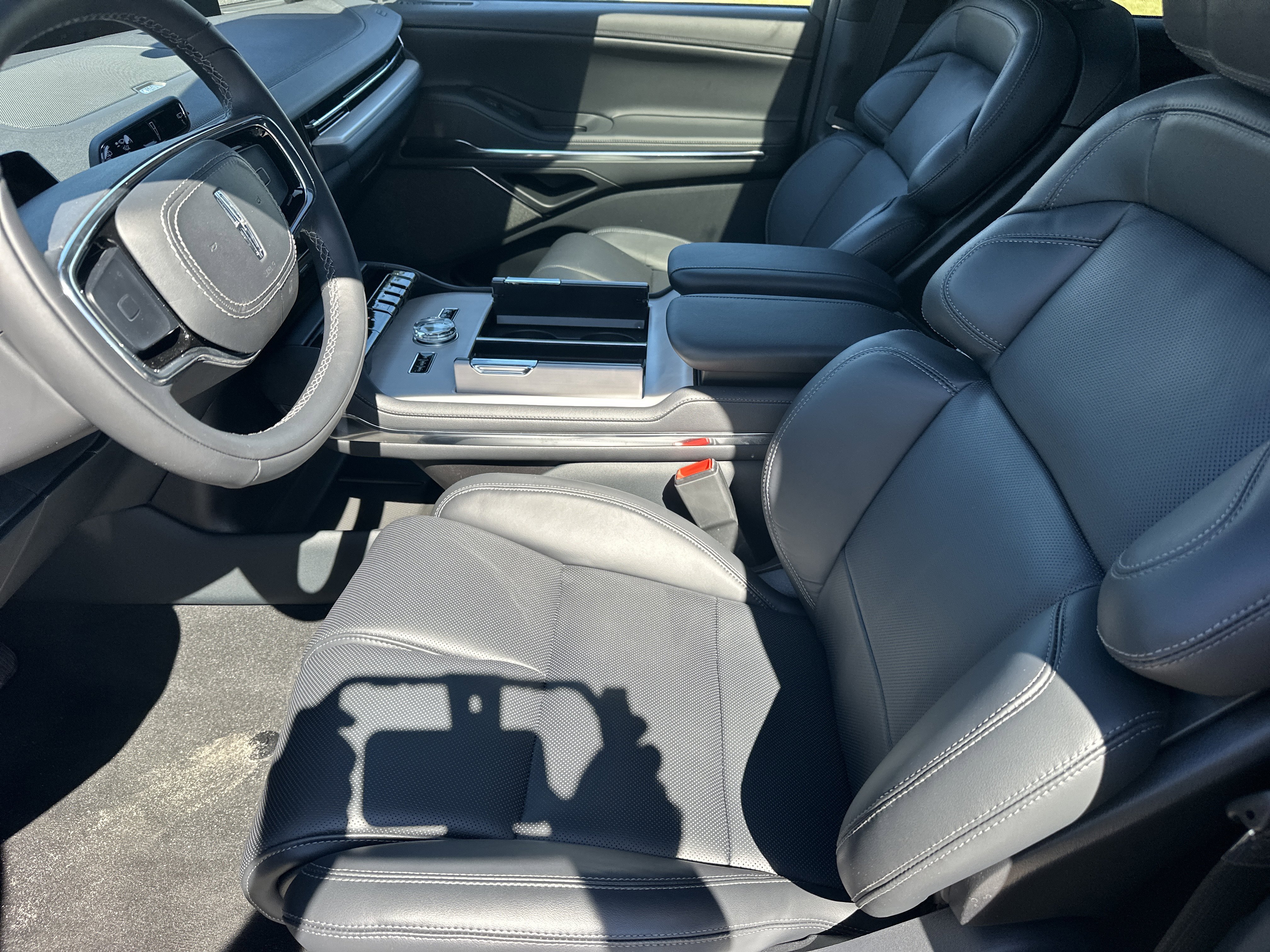 New 2025 Lincoln Navigator Reserve w/ Jet Appearance Package image 20