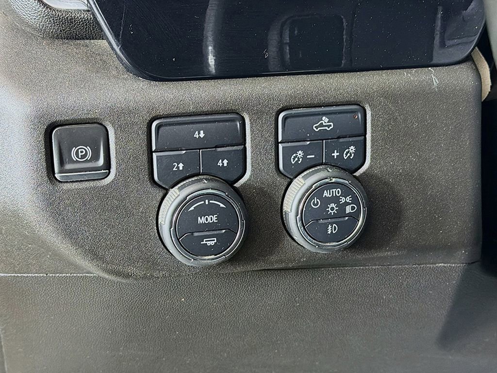 Used 2024 Chevrolet Silverado 2500 LT image 27