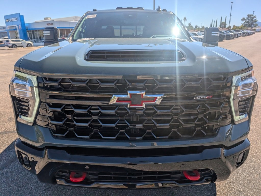 New 2026 Chevrolet Silverado 2500 ZR2 image 8