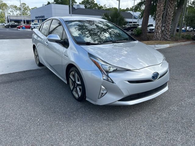 Used 2016 Toyota Prius Four Touring image 2