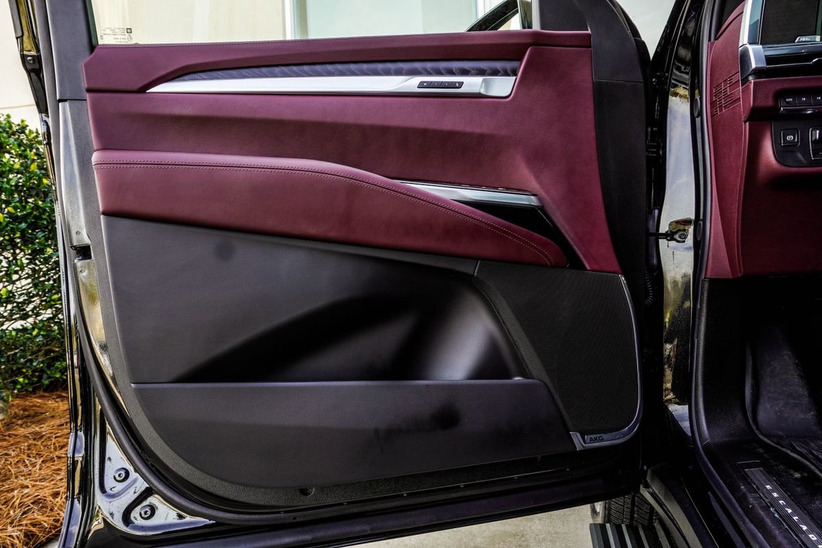 Used 2026 Cadillac Escalade Luxury w/ Touring Package image 38