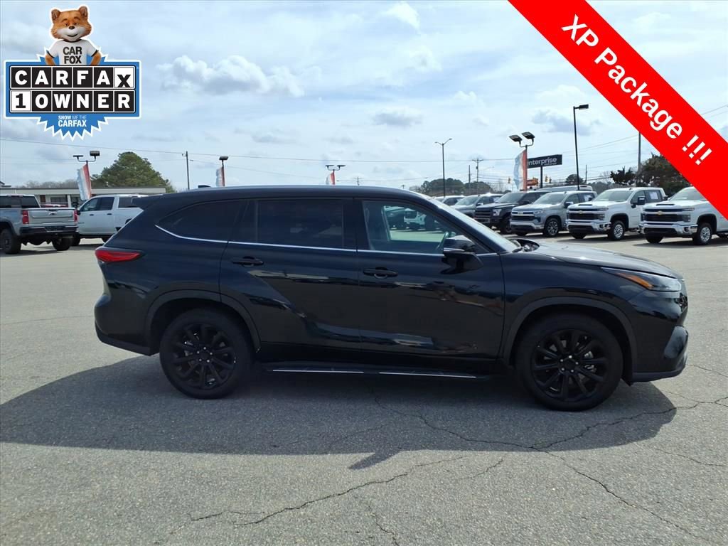 Used 2022 Toyota Highlander XLE image 6