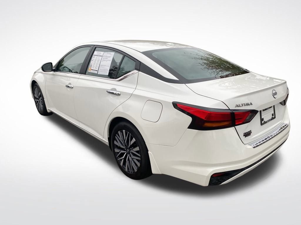 Used 2023 Nissan Altima 2.5 SV image 5