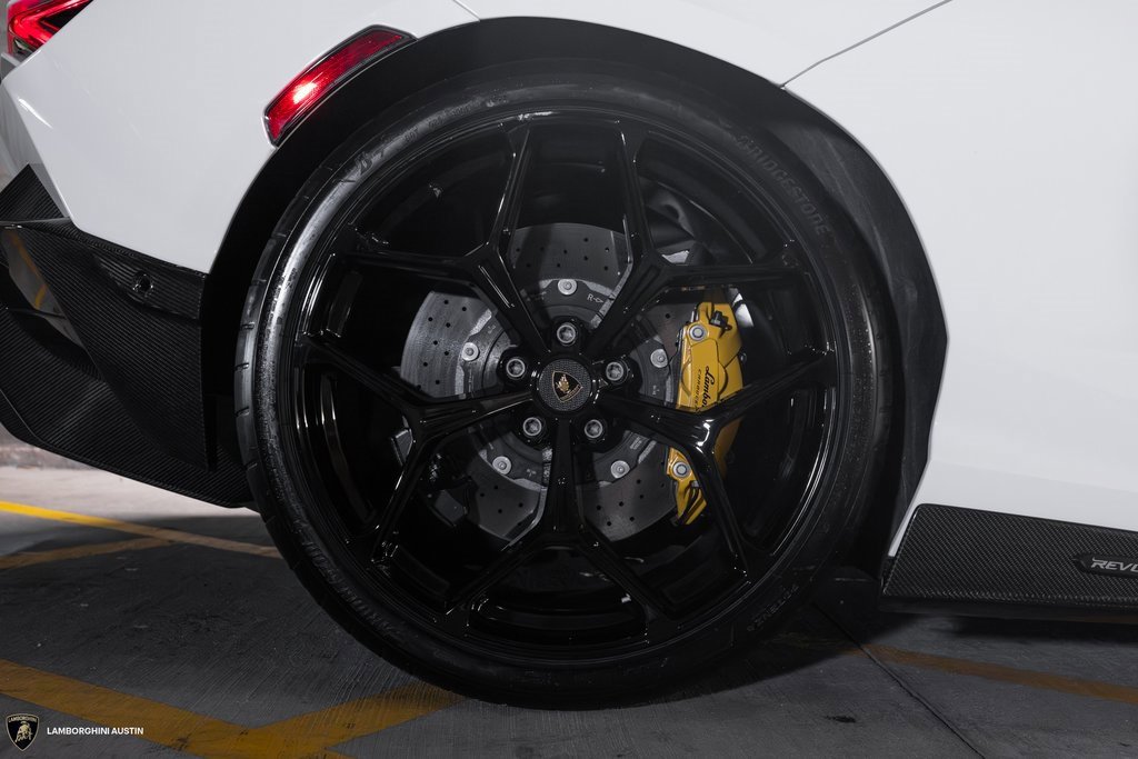 Used 2024 Lamborghini Revuelto image 14