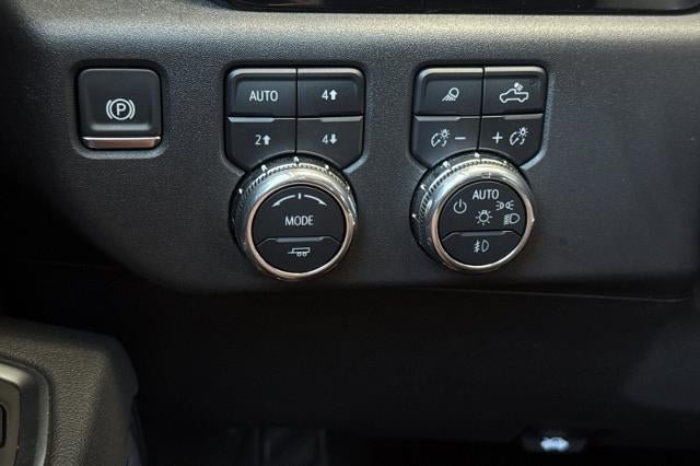 New 2025 GMC Sierra 1500 Elevation w/ Elevation Premium Package AWD/4WD image 40