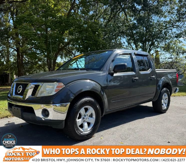 Used 2011 Nissan Frontier SV image 1