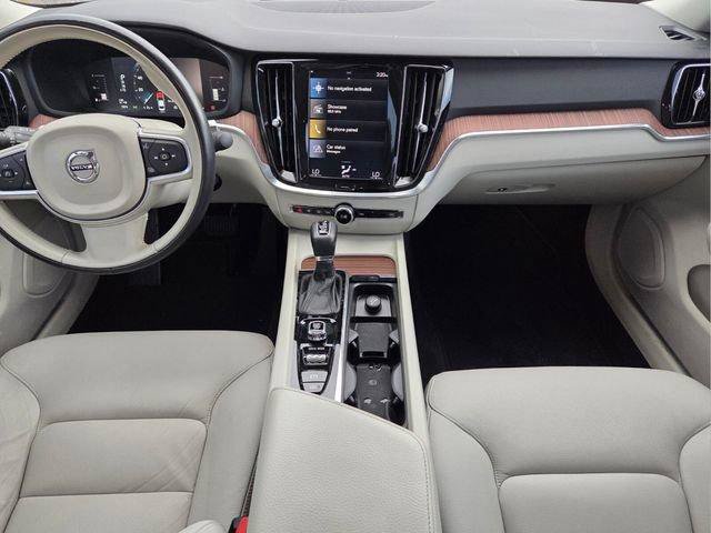 Used 2019 Volvo S60 T5 Momentum w/ Premium Package FWD image 14