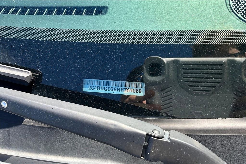 Used 2017 Dodge Grand Caravan GT image 17