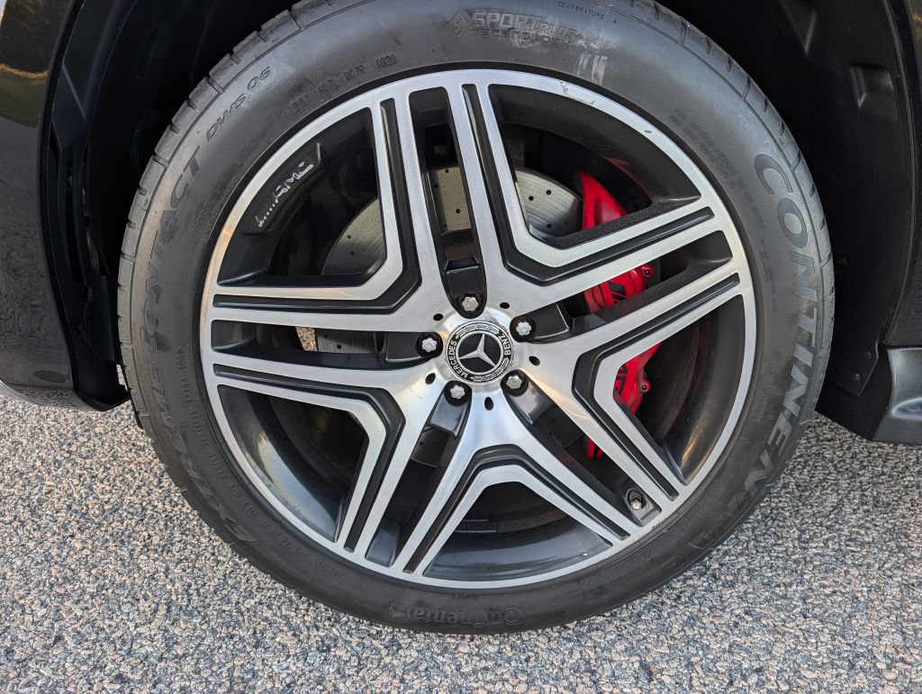 Used 2015 Mercedes-Benz GL 63 AMG 4MATIC image 9