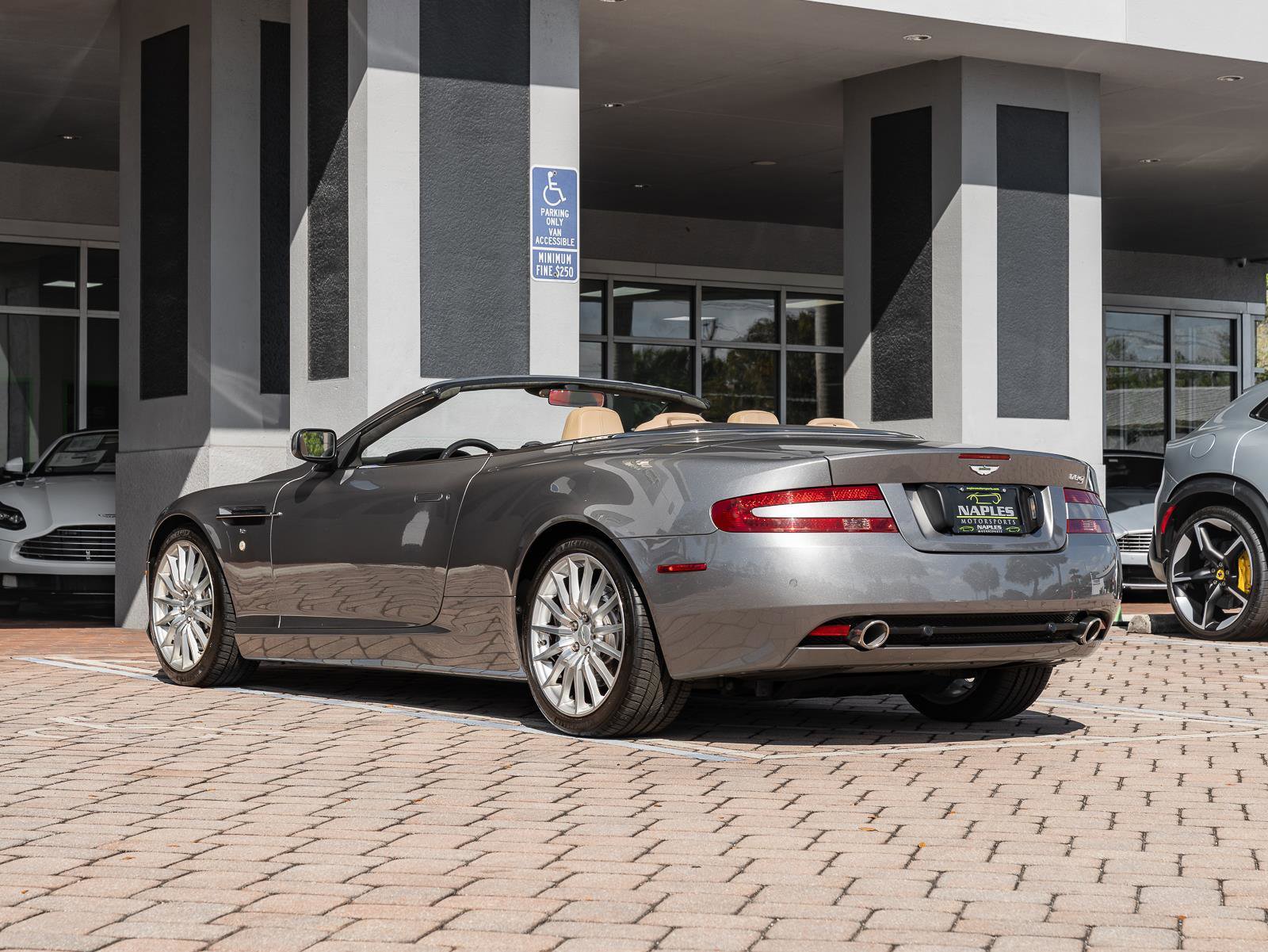 Used 2006 Aston Martin DB9 Volante image 45