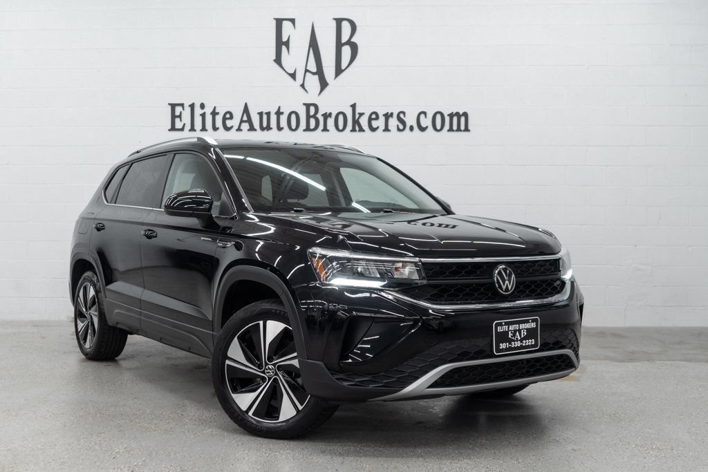 Used 2023 Volkswagen Taos SE w/ Panoramic Sunroof Package AWD/4WD image 45