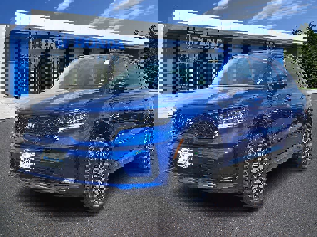 Used 2023 Kia Sorento S w/ Panoramic Sunroof Package