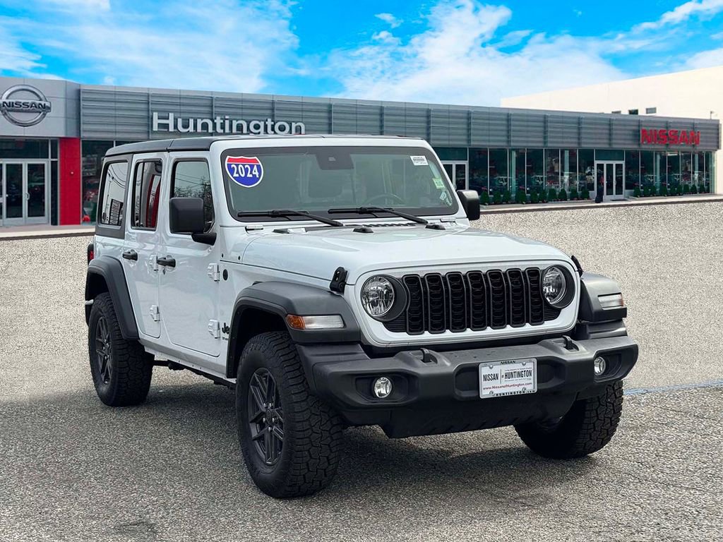Used 2024 Jeep Wrangler Unlimited Sport AWD/4WD image 2