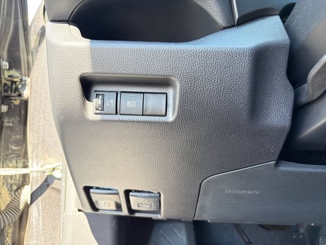 Certified 2023 Toyota RAV4 LE AWD/4WD image 19