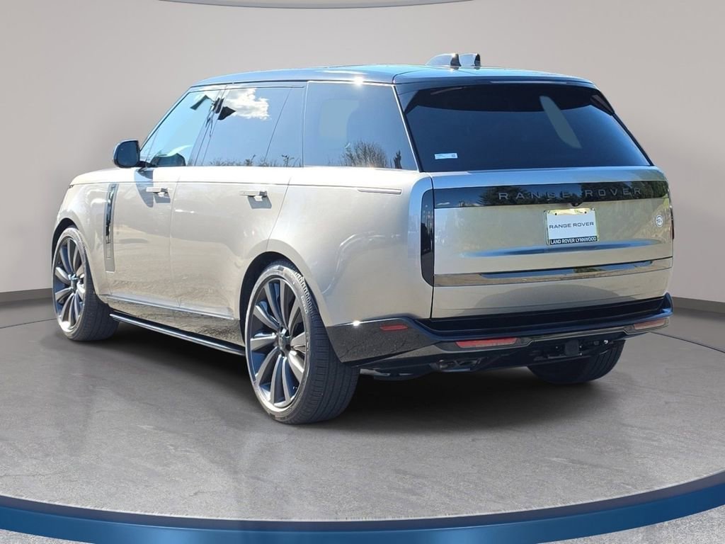 New 2026 Land Rover Range Rover SV image 7