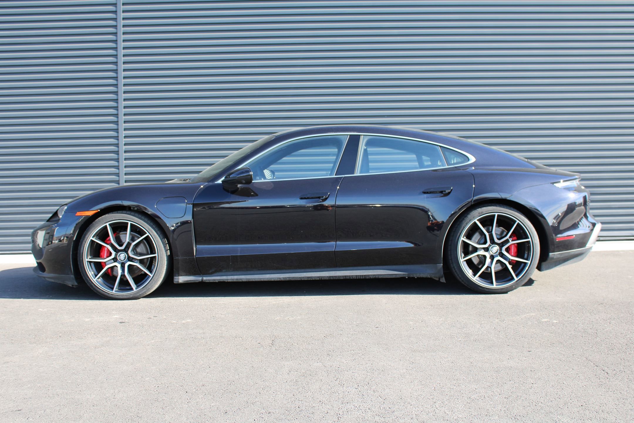 Certified 2024 Porsche Taycan 4S image 2