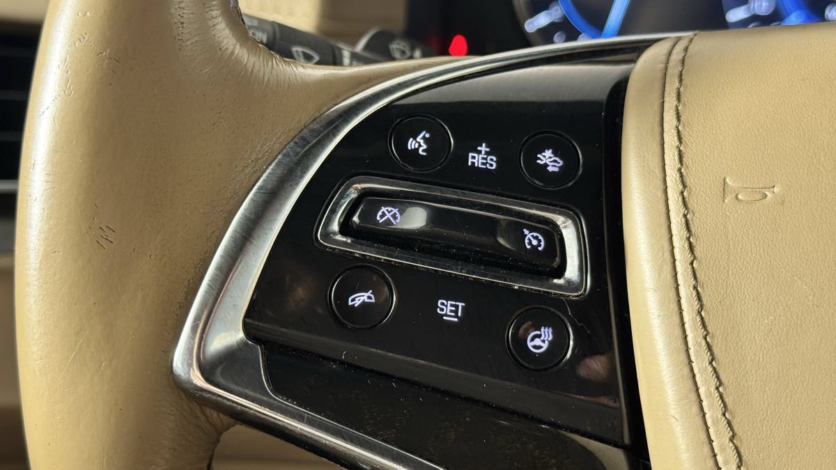 Used 2019 Cadillac Escalade Platinum AWD/4WD image 21
