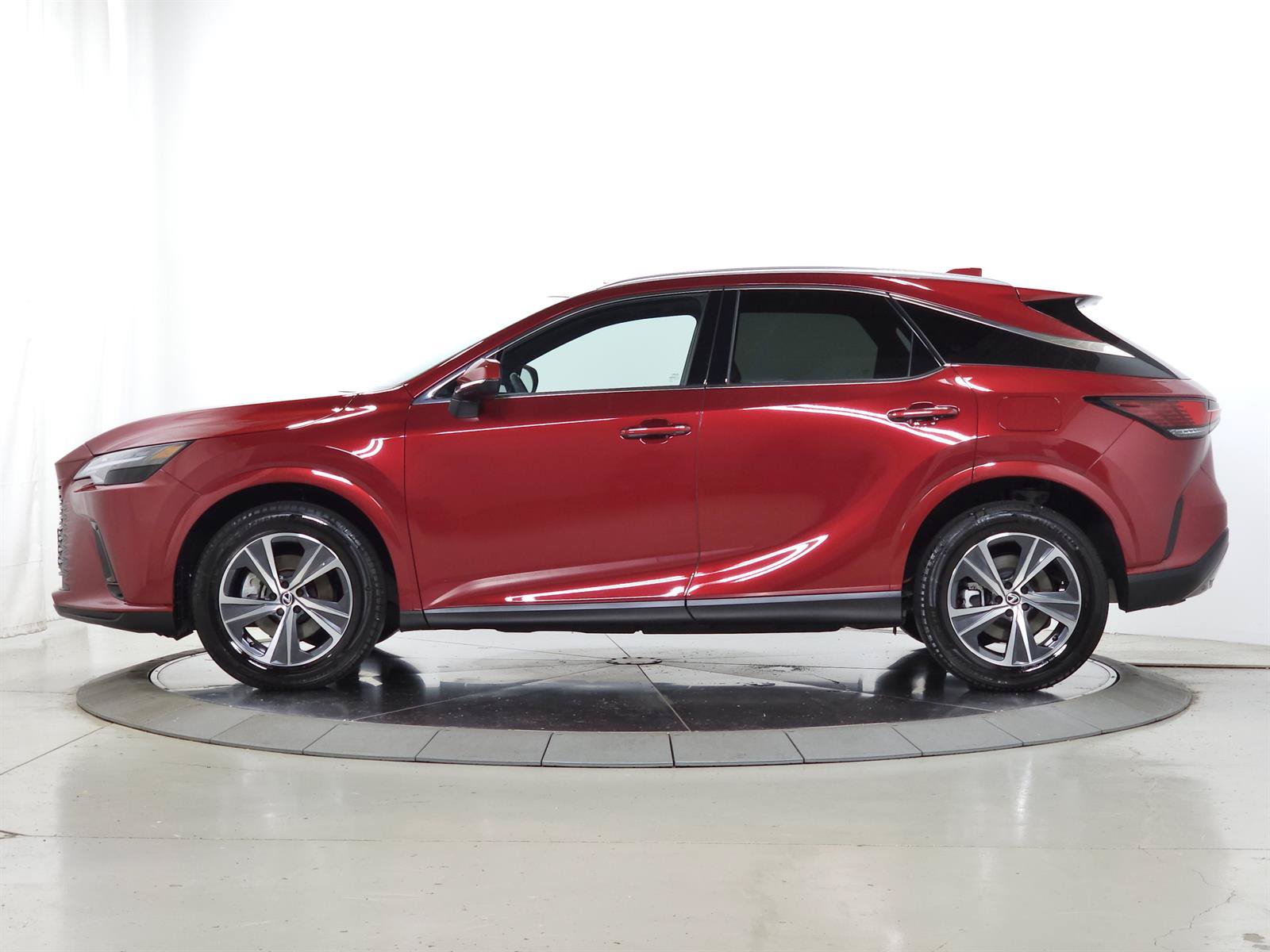 Certified 2025 Lexus RX 350h w/ Accessory Package AWD/4WD image 5
