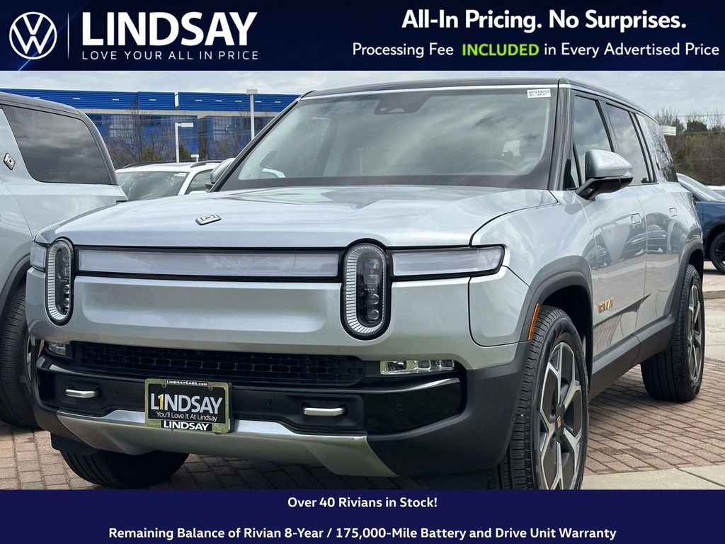 Used 2023 Rivian R1S Adventure image 4